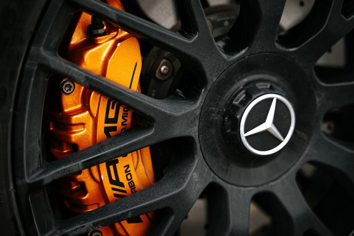 Mercedes v prvem četrtletju povišal čisti dobiček