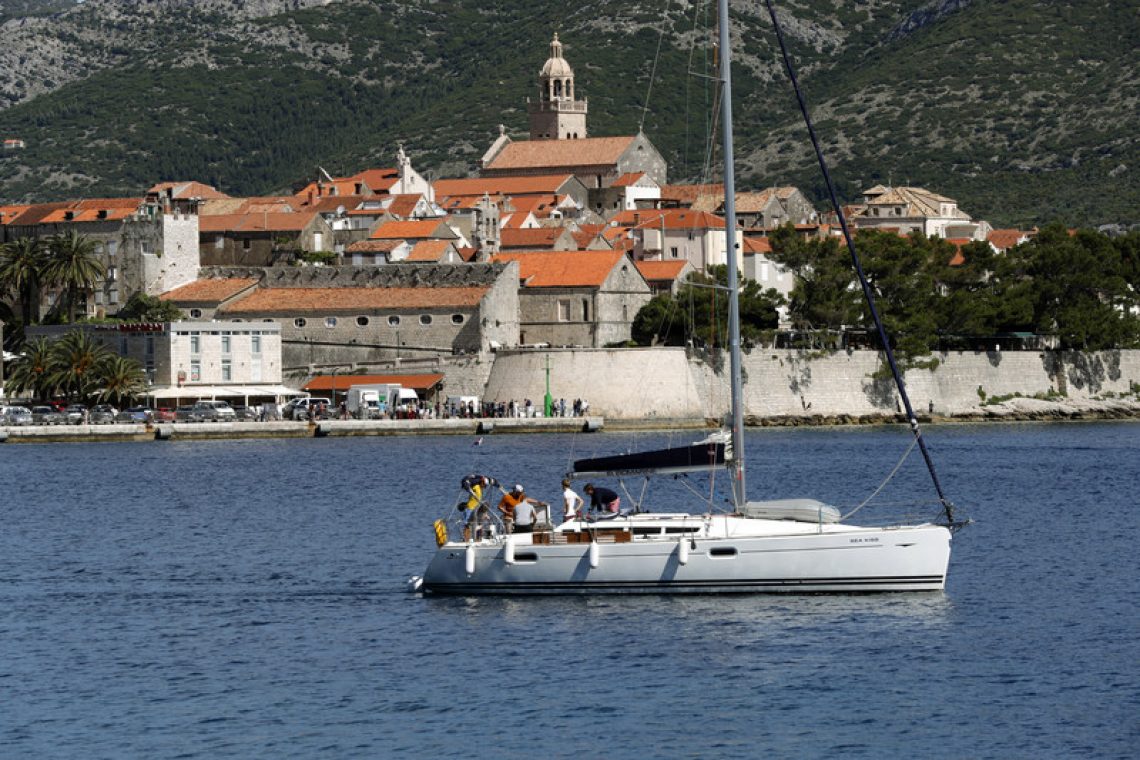 Tujci na Hrvaškem lani kupili za 50 odstotkov več nepremičnin 
