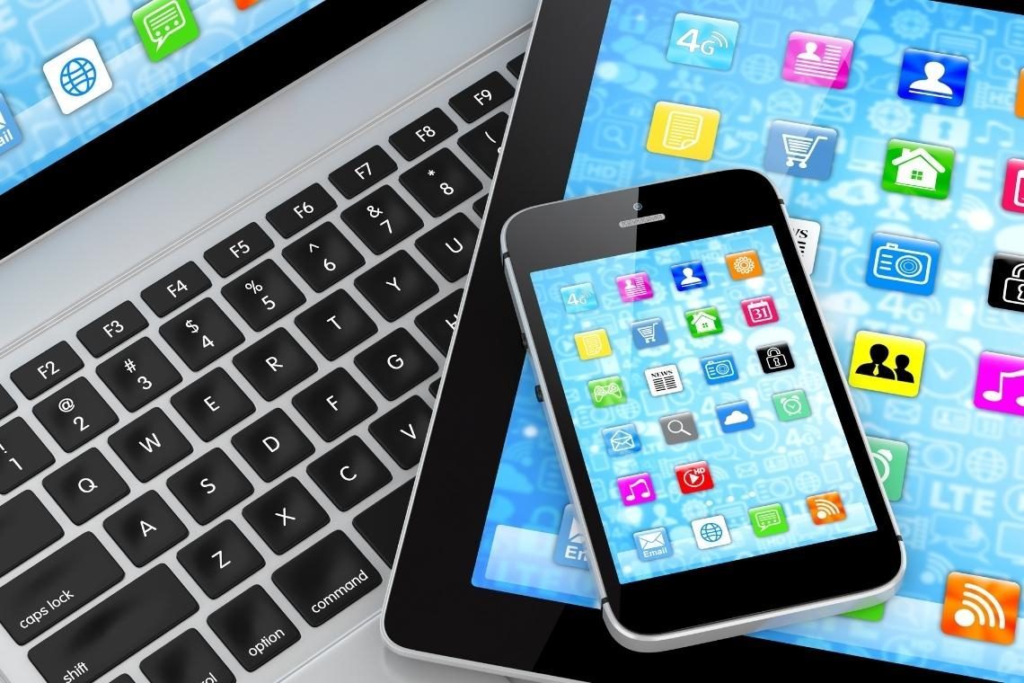 Šolarji in študenti doslej unovčili tretjino digitalnih bonov