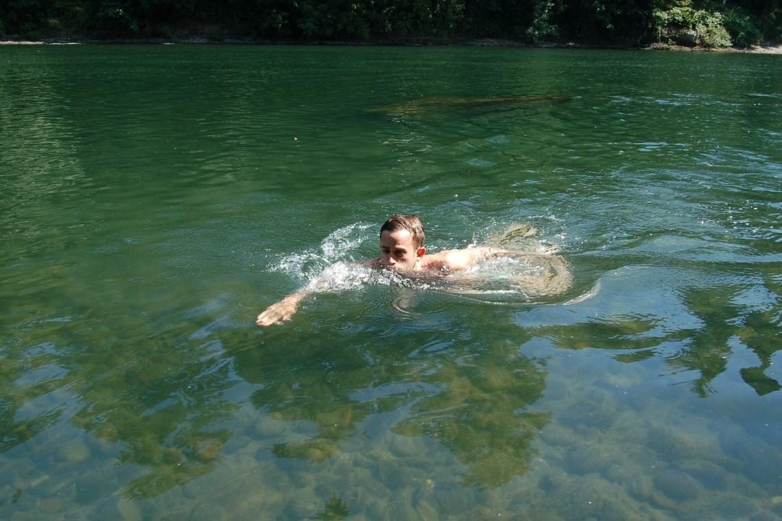 Pri kopanju v času suše svetujejo previdnost