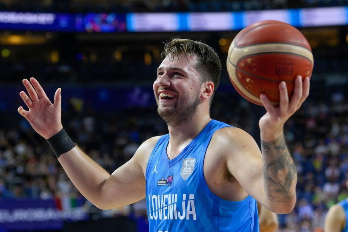Slovenija ob zgodovinski predstavi Luke Dončića do prvega mesta v skupini