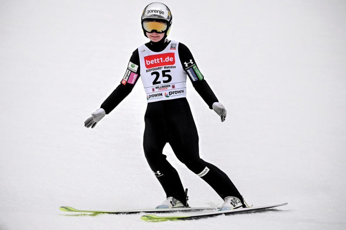 Ema Klinec in Anže Lanišek najboljša v kvalifikacijah Klingenthala