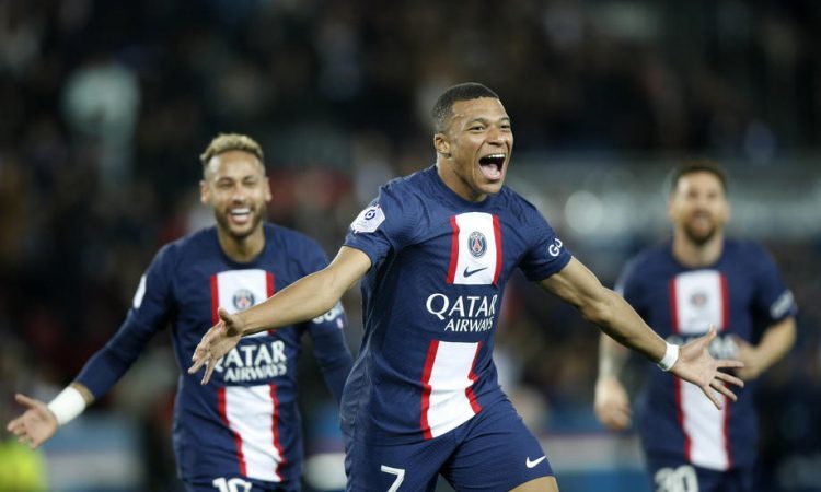 Mbappe največji zaslužkar med nogometaši