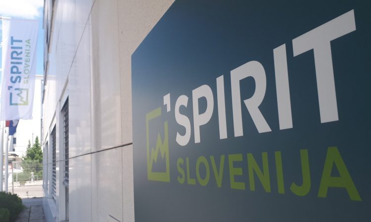 Od danes vloge za pomoč gospodarstvu zaradi podražitev elektrike in plina