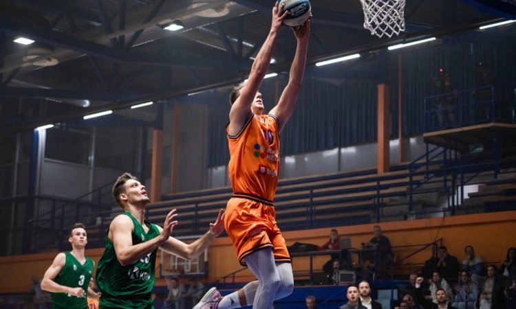 Helios Suns - Zlatorog 88:67 (24:17, 47:35, 67:54)