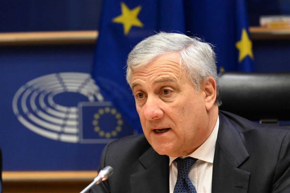 Zunanja ministrica napovedala skorajšnje srečanje z novim italijanskim kolegom