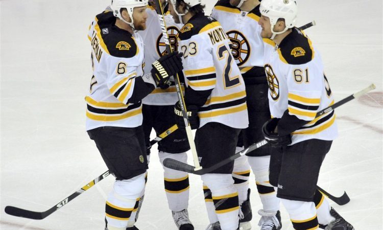 Boston s 15. zmago ostaja na vrhu lige NHL