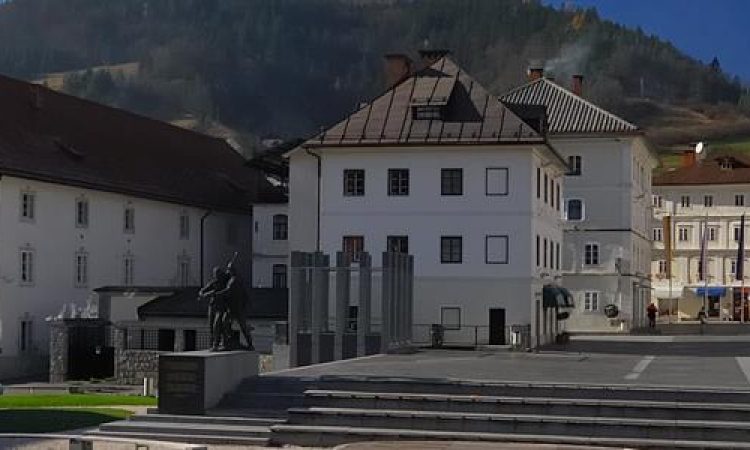 Šibek potresni sunek v bližini Idrije