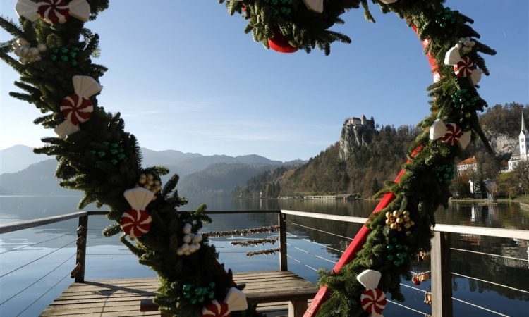 Turisti v desetih mesecih ustvarili več kot 14,2 milijona prenočitev