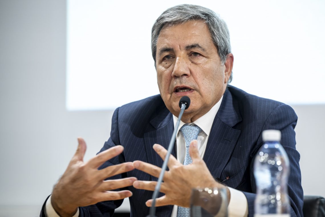 Umrl je legendarni portugalski nogometaš Fernando Gomes