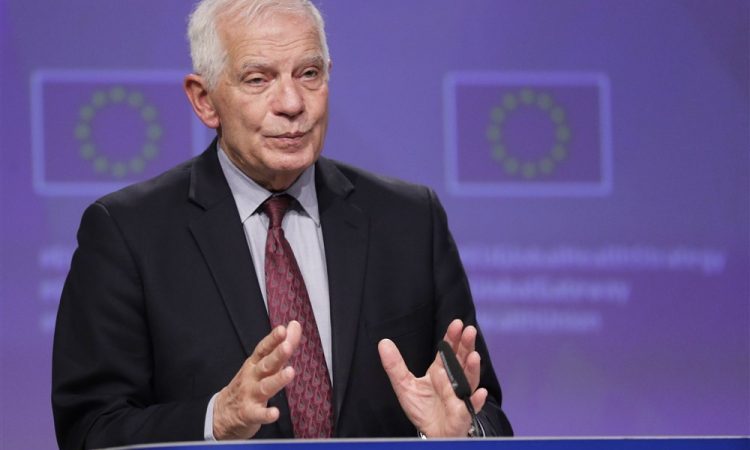 Borrell: Rusija bo morala plačati za uničenje v Ukrajini