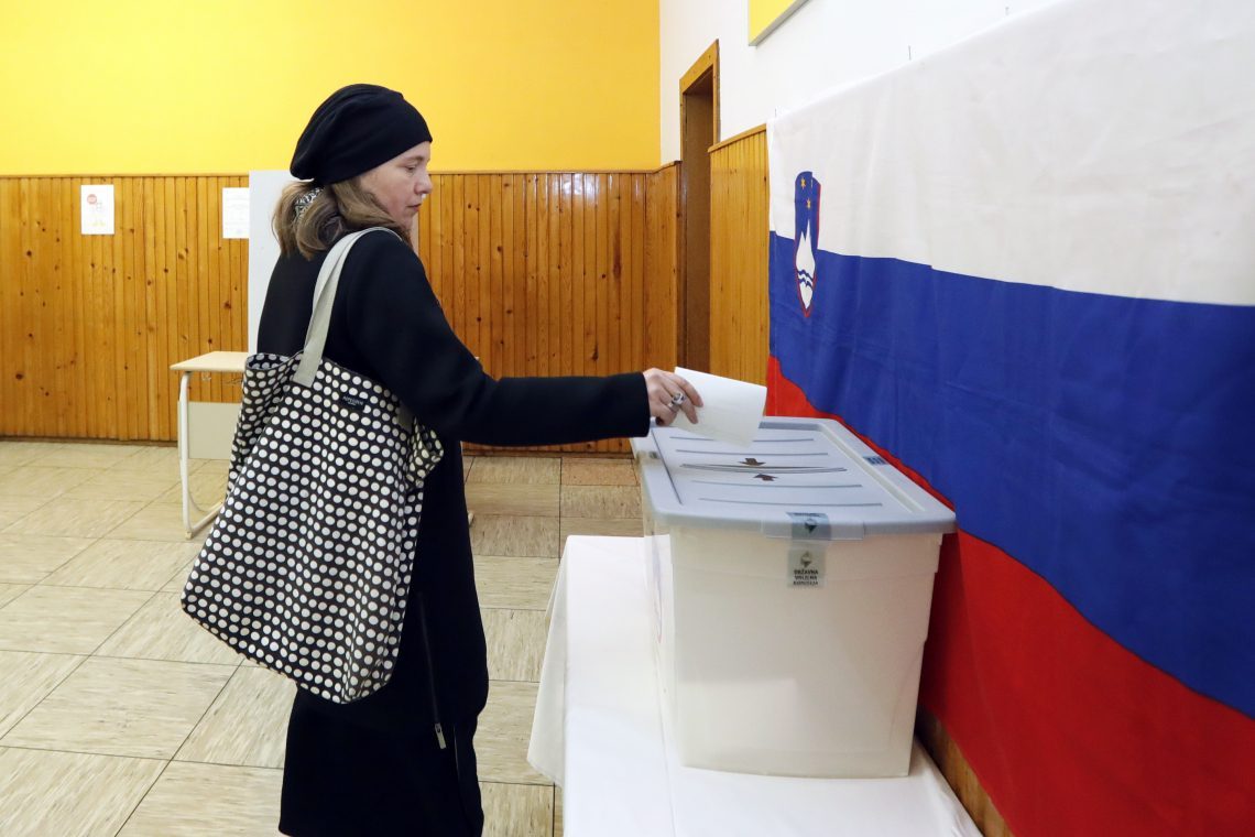 Odprla so se volišča za drugi krog županskih volitev