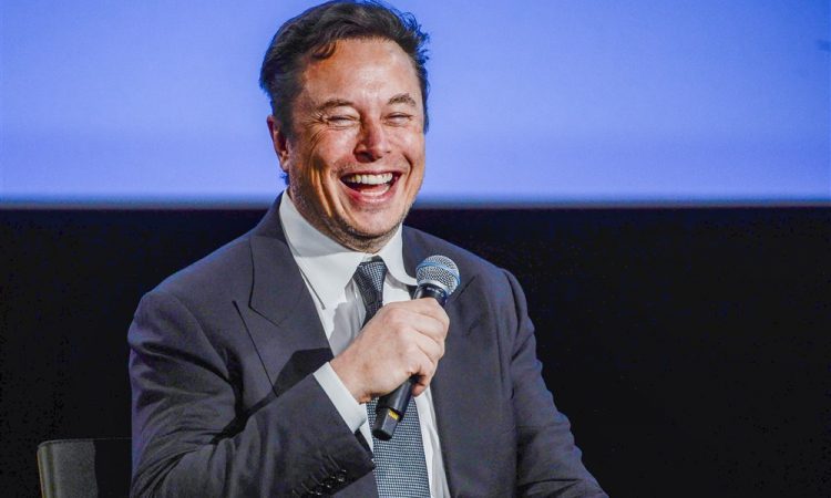 Musk za trenutek izgubil prvo mesto na Forbsovi lestvici najbogatejših