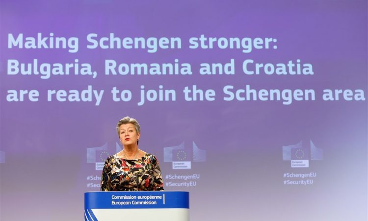 V Bruslju danes končna odločitev o vstopu Hrvaške v schengen