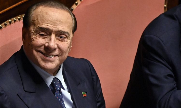 Berlusconi igralcem Monze obljubil 