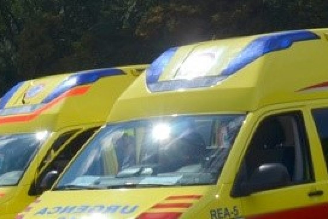 Voznica v Ljubljani zapeljala na tire, nato vanjo trčil vlak