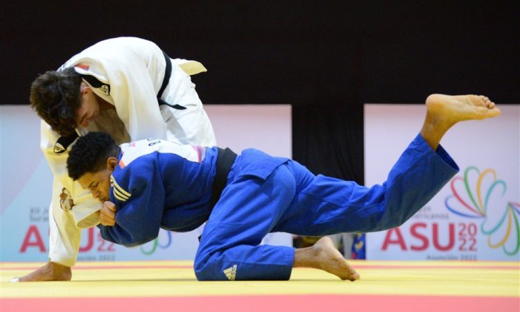 Osem slovenskih judoistov v Jeruzalem