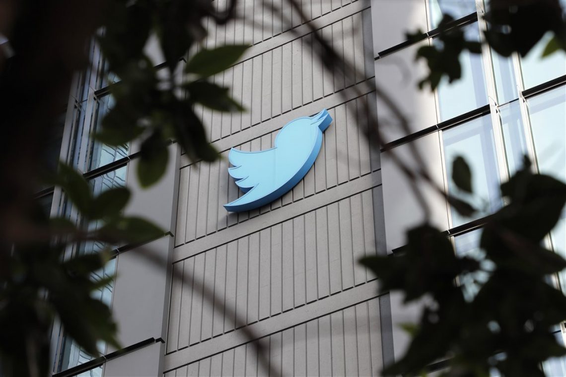 Musk po novih omejitvah na Twitterju sledilce sprašuje o svoji prihodnosti