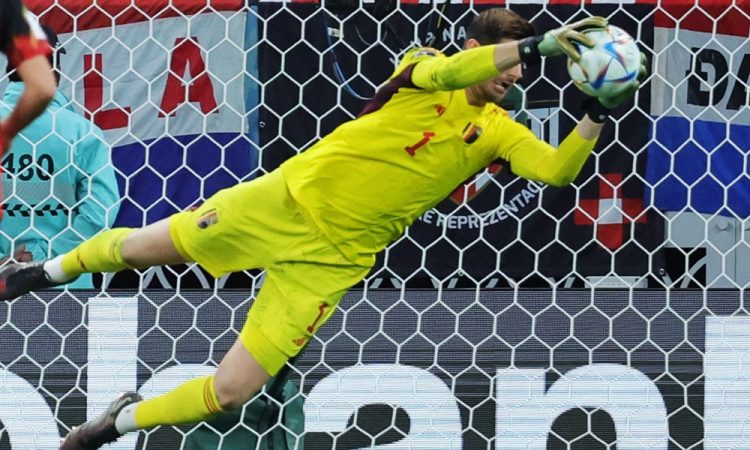 Courtois nogometni vratar leta 2022, Oblak sedmi