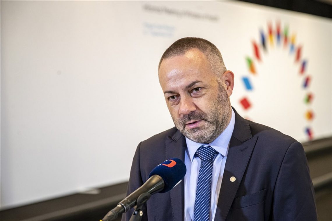Zemljič na sestanku z Bešičem Loredanom pričakuje podpis stavkovnega sporazuma
