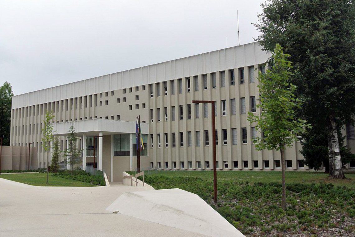 V ambulanti za neopredeljene v Velenju prvi dan velik odziv