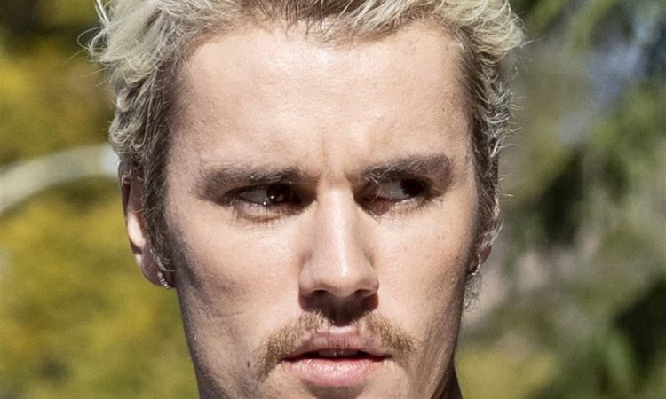 Justin Bieber prodal glasbene pravice za 200 milijonov dolarjev