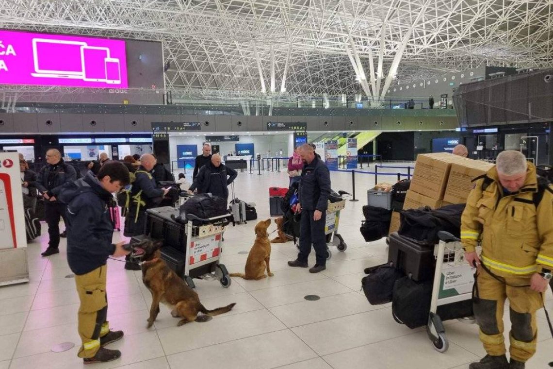 Slovenska reševalna ekipa se vrača iz Turčije