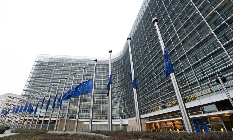 Evropska komisija za Slovenijo zvišala napoved rasti