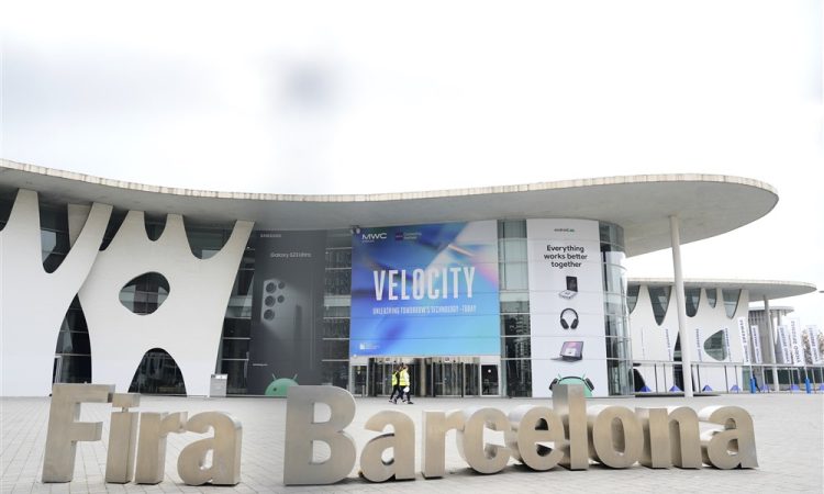 V Barceloni bo vrata znova odprl svetovni kongres mobilne telefonije