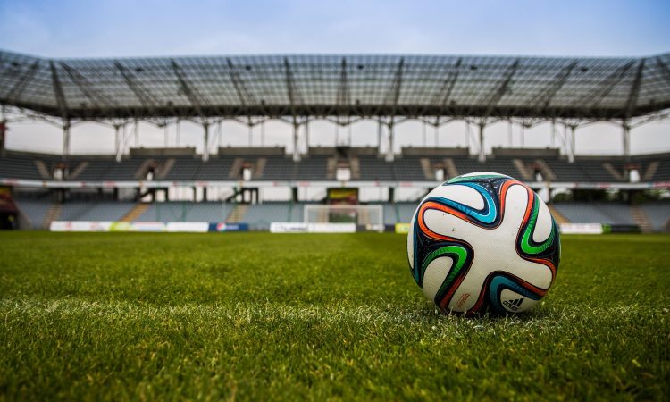 Höjlund s tremi goli rešil Dance, Angleži v Neaplju boljši od Italijanov
