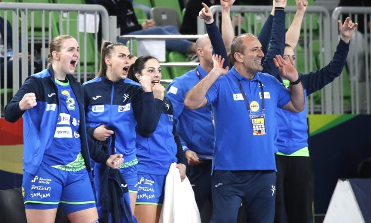 Slovenske rokometašice na SP proti Franciji, Angoli in Islandiji 