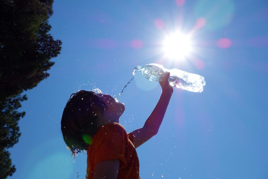 Ob vnovični rasti temperatur za večji del države razglašen oranžni alarm