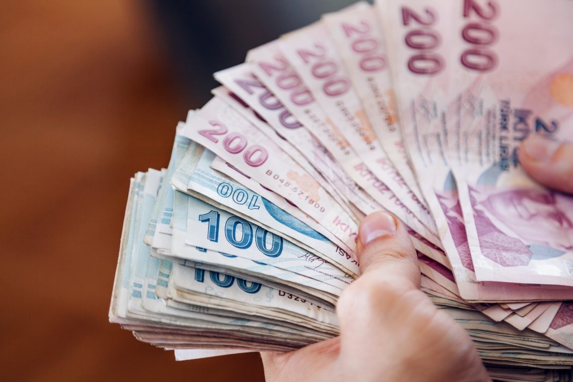Turška inflacija julija narasla na skoraj 50 odstotkov