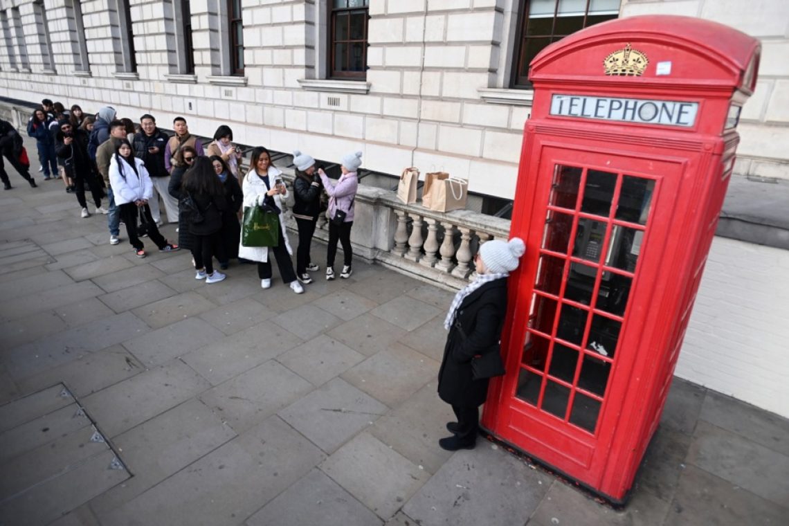 V Veliki Britaniji za "posvojitev" na voljo tisoč rdečih telefonskih govorilnic