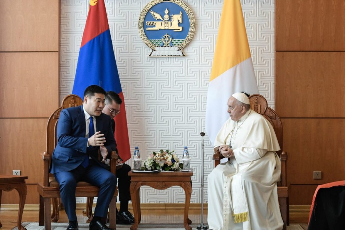 Papež v Mongoliji o varovanju okolja in verski svobodi