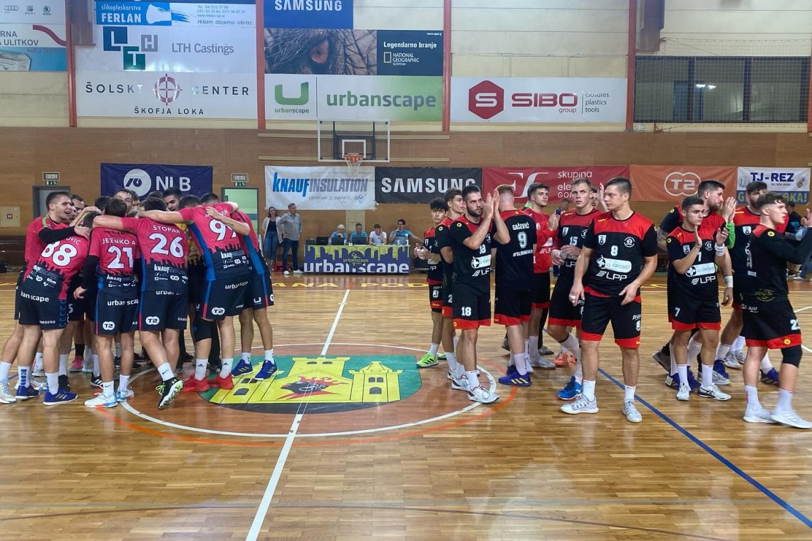 Rokometaši Urbanscape Loke premagali LL Grosist Slovan z 32:30 (15:14)