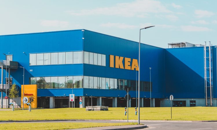 Ikea lani z rastjo prihodkov od prodaje 