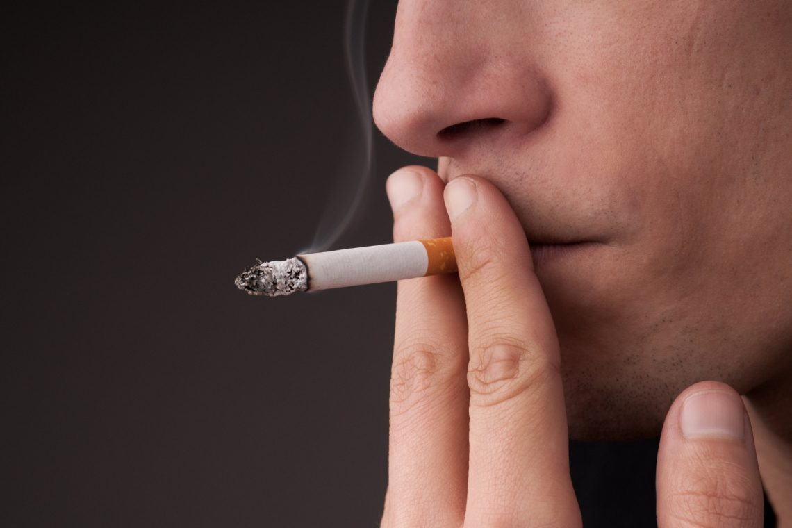 Škatlica cigaret dražja za deset centov