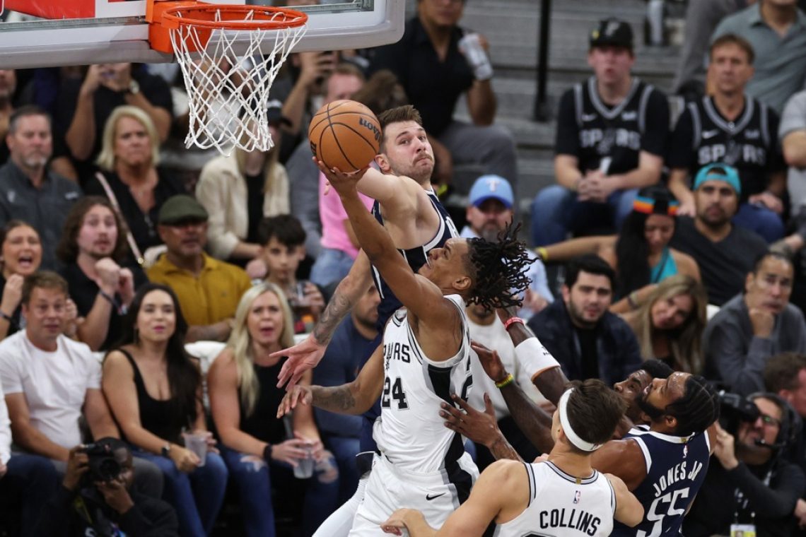 Dončić do 44 točk v suvereni zmagi Dallasa proti Los Angeles Clippers