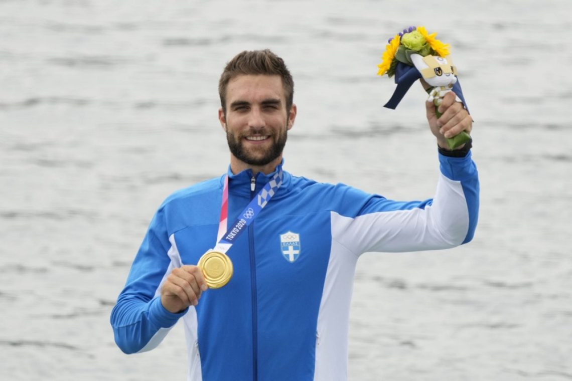 Veslač Stefanos Ntouskos bo prvi nosil olimpijsko baklo