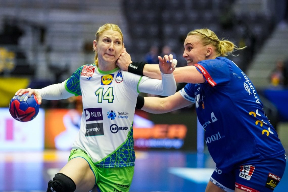 Slovenske rokometašice do prvega para točk v Stavangerju