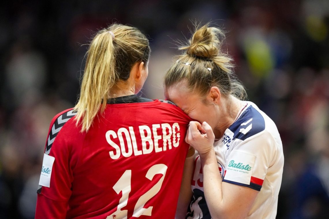 Slovenija 11. na SP, v kvalifikacijah za OI pa tudi s Paragvajem