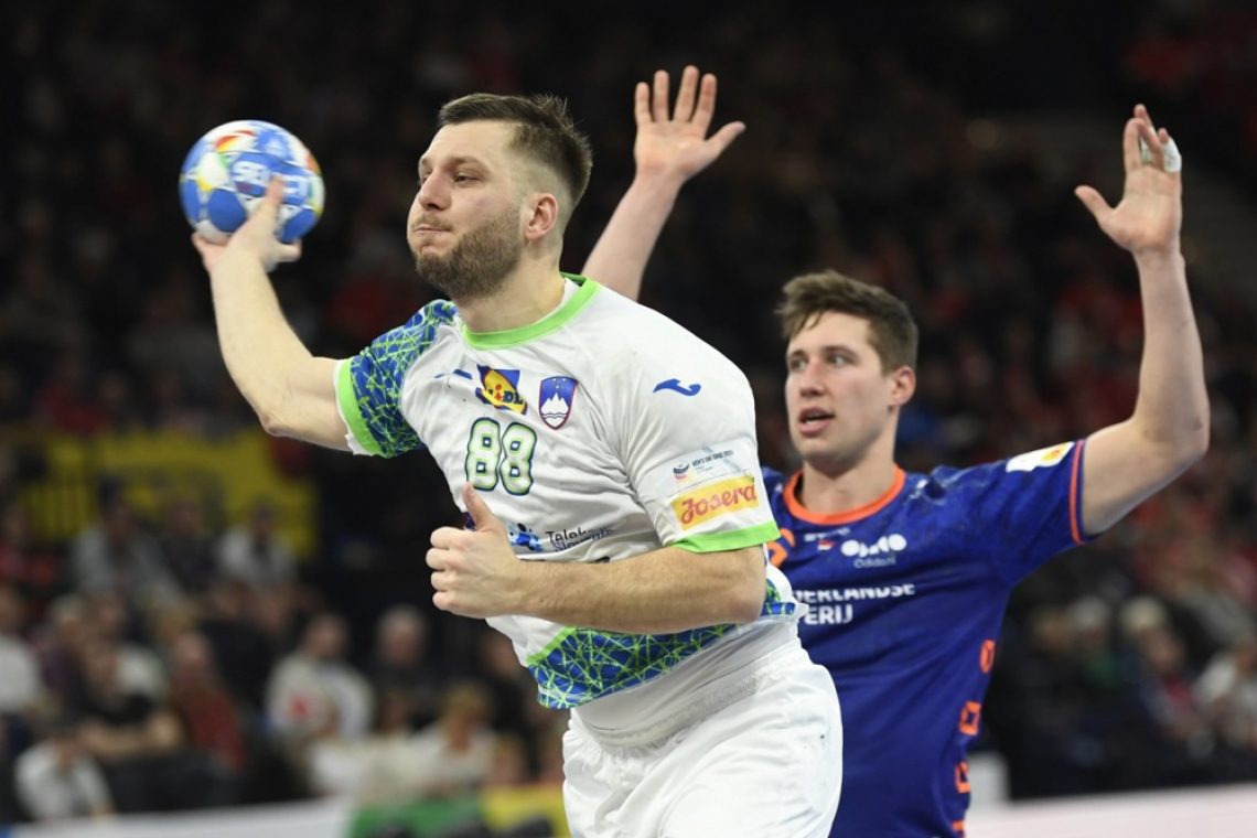 Slovenski rokometaši v drugem delu do prve zmage 