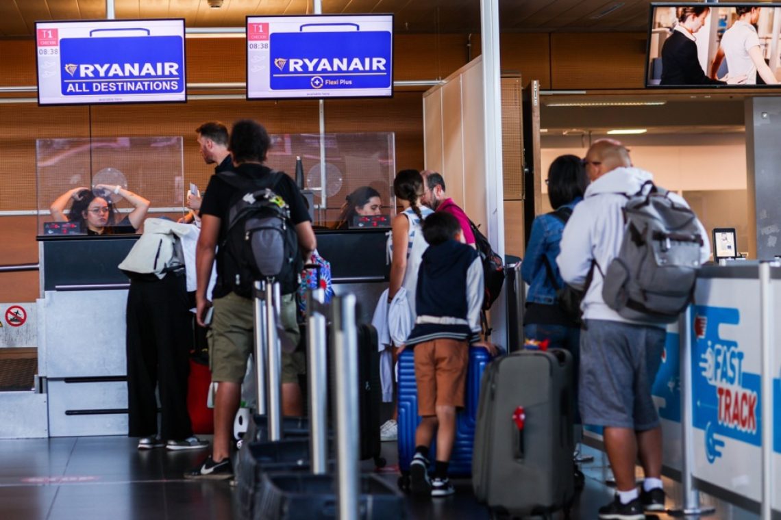 Potnikom se zaradi pomanjkanja letal poleti obetajo dražje vozovnice