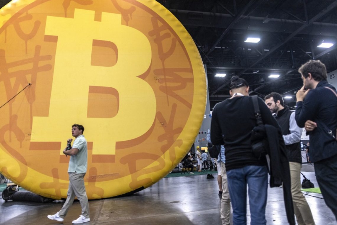 Vrednost bitcoina dosegla nov rekord