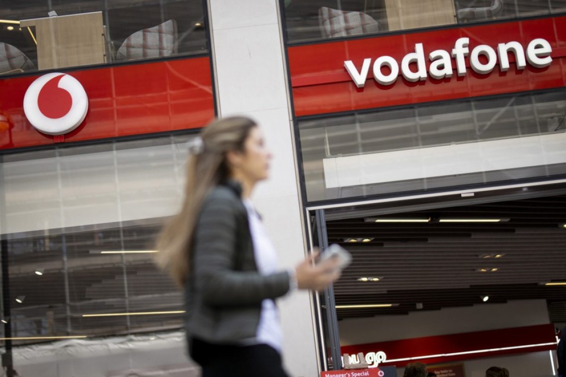 Swisscom za osem milijard evrov kupil Vodafone Italia