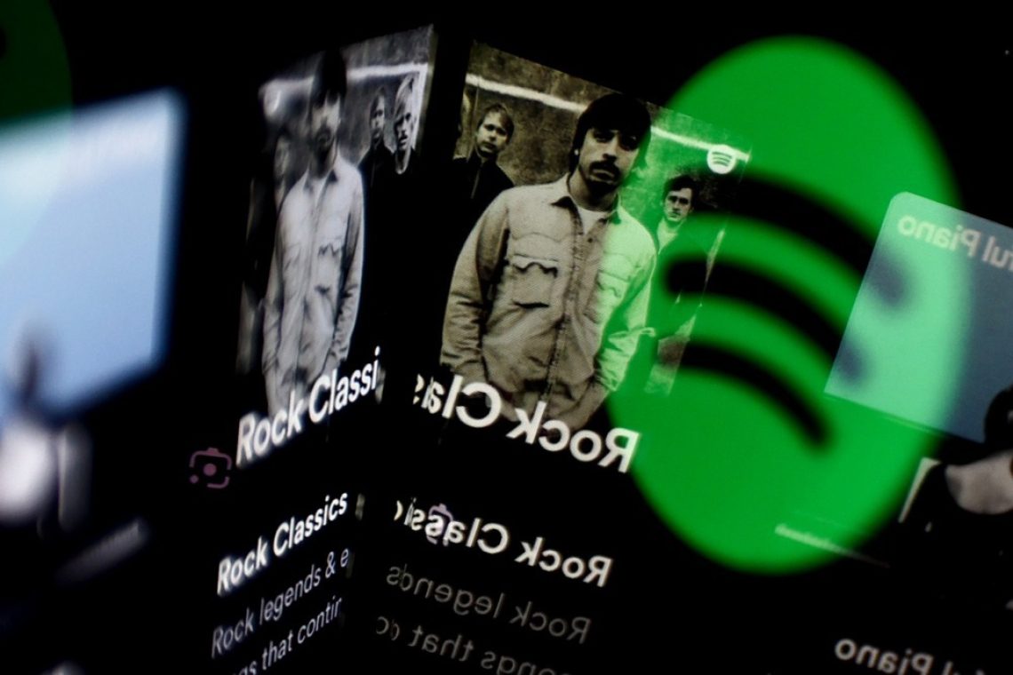 Spotify: Lani več kot 1250 umetnikov z milijonom ameriških dolarjev zaslužka