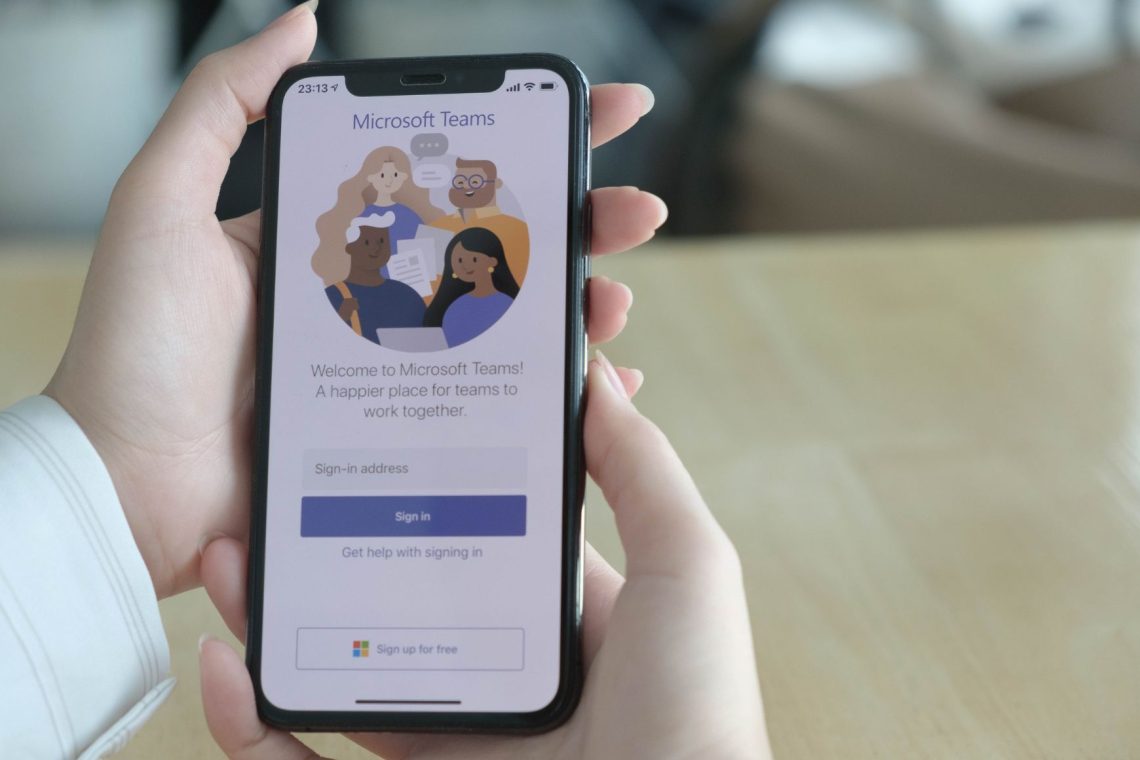 Microsoft aplikacijo Teams po vsem svetu izvzel iz paketa Office