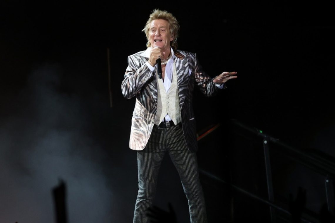 Plesno razpoloženi Rod Stewart na svoji zadnji turneji navdušil Ljubljano
