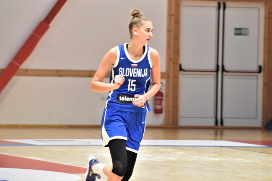 Mojca Jelenc se seli v Valencio